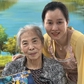 Buổi làm tranh xé dán giấy vụn của những 'em bé' ở viện dưỡng lão