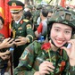 Ảnh đẹp đêm 30.4 không ngủ: Cùng xem lại những khoảnh khắc dễ thương ở TP.HCM