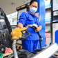 Giá xăng dầu hôm nay 28.5.2025: Trong nước được điều chỉnh thế nào?