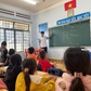 Nhóm học sinh làm mùa hè đáng nhớ cho trẻ em vùng cao