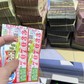 2 phụ nữ nghèo trúng độc đắc, tính mua nhà sau nhiều năm ở trọ