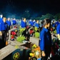 Hơn ngàn người đội mưa thắp nến tri ân các anh hùng liệt sĩ tại Hà Nội