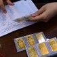 Giá vàng hôm nay 13.8.2025: Nhà đầu tư thế giới liên tục chốt lời