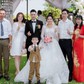 Con dâu hạnh phúc với những món quà quê từ nhà chồng