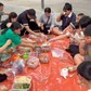 Gia đình mang hơn chục ký đồ ăn khi du lịch tại Suối Tiên trong 5 giờ