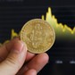 Giá Bitcoin hôm nay 12.1.2026: BTC đối mặt mức sống còn 65.000 USD