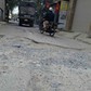 Đường hỏng, đi lại khó khăn