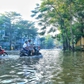 Triều cường rạng sáng 12.10, nhiều tuyến đường TP.HCM ngập nước trước giờ đi làm