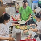 Quán bánh xèo gần 60 năm ở Quy Nhơn, con gái quyết không bỏ nghề của mẹ