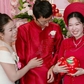 Dì 'nuôi' heo đất suốt 2 năm, bất ngờ tặng cháu gái ngày cưới