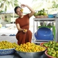 Mứt bưởi hườm giá 650.000 đồng/kg
