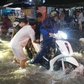 Những tuyến đường nào ở TP.HCM hễ mưa lớn là ngập?
