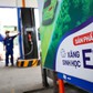 Giá xăng E10 cần hấp dẫn hơn