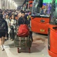 Nghỉ lễ 30.4 - 1.5: Bến xe Miền Đông mới kín chỗ, đông nghẹt đến nửa đêm