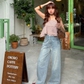 Vừa cổ điển, vừa đậm chất hiện đại với áo hai dây kẻ ca rô