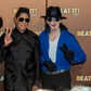 Anh trai Michael Jackson bị kiện hơn 6,5 triệu đô vì tội cưỡng hiếp