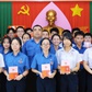 Xúc động lễ kết nạp Đoàn tại khu tưởng niệm Bác Hồ ngay ngày sinh nhật Bác