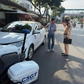 Nhiều người bị CSGT TP.HCM phạt vì thói quen dừng, đỗ xe quanh bến xe