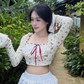 Phong cách ngày nắng cùng những thiết kế họa tiết hoa