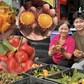 Trái gùi, mít nài, bứa đỏ... đổ bộ quán hủ tiếu ở TP.HCM, nhiều người lùng mua