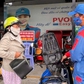 Đổ xăng E10 không cần 'lắc bình xăng'