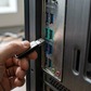 Nên cắm cổng nào khi máy tính có tới 2 cổng USB màu xanh?