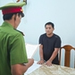 Bắt tạm giam người đàn ông rượt đuổi hơn 10 km để đập phá xe cấp cứu