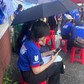 Vừa tiếp sức mùa thi cho thí sinh, vừa chạy đua với kỳ thi của mình