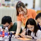 Hoạt động hè miễn phí ở TP.HCM: Trẻ em thích thú làm đồ thủ công