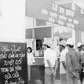 Dòng điện đi qua ba thế hệ thắp sáng