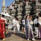 Báo Thái Lan chỉ trích du khách quốc tế làm 'hư hỏng' Bangkok