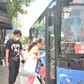 Vật cấm mang lên xe buýt: Hành khách nói ‘không ai thông báo’