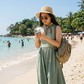 Lý do màn hình smartphone đắt tiền vẫn 'xuống sắc' khi ở dưới nắng