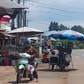 Lấn đường buôn bán gây nguy hiểm