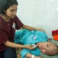 Mẹ lâm trọng bệnh, 2 con có nguy cơ nghỉ học
