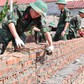 Những móng nhà mới đầu tiên sau lũ tại Mường Than: 'Sau cơn mưa trời lại sáng'
