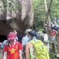 Đổ xô leo núi check-in mỏm đá lạ tại TP.HCM