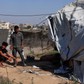 Hamas bỏ một, giữ một