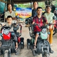 Hai anh em bại liệt ở miền núi Quảng Trị đã có xe để đi học