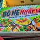Biển hiệu AI ngày càng nhiều ở hàng quán TP.HCM, vì sao có khách không thích?