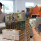 Nhiều doanh nghiệp đã đóng cửa nhưng vẫn lo bị... tạm hoãn xuất cảnh