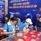 Gian hàng không bán trái cây giữa lễ hội trái cây gần sân bay Tân Sơn Nhất