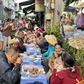 'Hẻm xe ngựa' ở TP.HCM mở tiệc buffet chay miễn phí, người từ xa cũng tìm tới