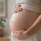 Bất ngờ sinh đôi hai con khác cha ruột