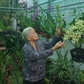Cách cụ bà U.90 kiếm tiền làm từ thiện