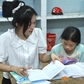 Cô gái mở lớp học miễn phí cho trẻ em khó khăn