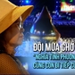 Người phụ nữ đến từ 4 giờ chiều, đội mưa chờ xem chương trình nghệ thuật “Nghĩa tình Phương Nam - Cùng con đi tiếp cuộc đời”