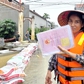 Xóm nhỏ ngoại thành Hà Nội ngập sâu, người dân mang sổ đỏ chạy lũ