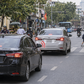 Bấm còi để giục xe phía trước chạy nhanh hơn có đúng luật?