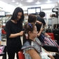 Một địa điểm cắt tóc, làm nail, gội đầu dưỡng sinh... miễn phí ở TP.HCM